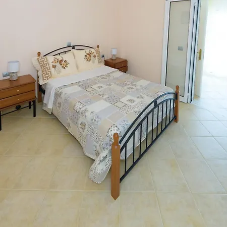 Analipsi House Afrodite Tatil Evi *