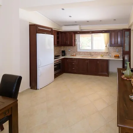 Дом отдыха Analipsi House Afrodite